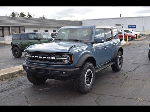 2024 Ford Bronco Outer Banks