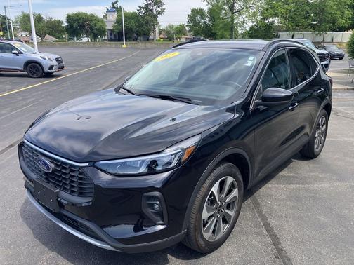 Agate Black Metallic 2025 Ford Escape Platinum