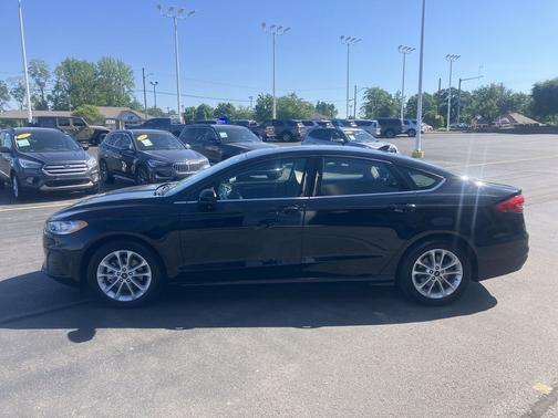 Agate Black 2019 Ford Fusion SE