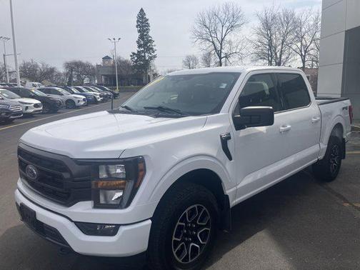 Oxford White 2023 Ford F-150 XLT