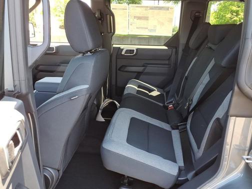Carbonized Gray Metallic 2026 Ford Bronco Big Bend