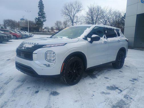 2023 Mitsubishi Outlander SE Black Edition S-AWC