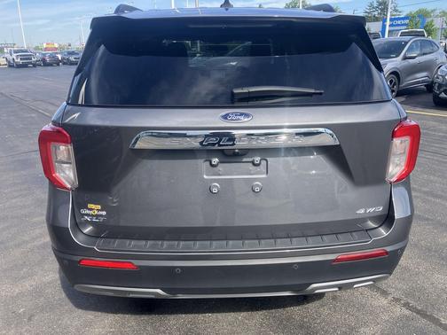 Carbonized Gray Metallic 2023 Ford Explorer XLT