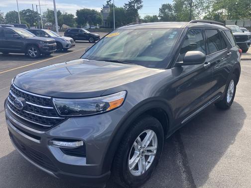 Carbonized Gray Metallic 2023 Ford Explorer XLT