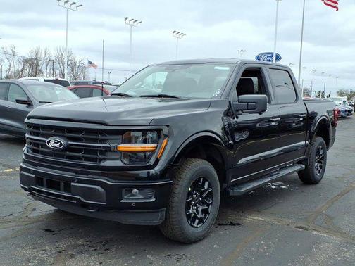 Agate Black Metallic 2026 Ford F-150 XLT