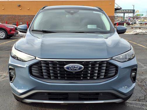 2026 Ford Escape Platinum