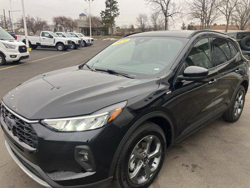 2025 Ford Escape ST-Line Select