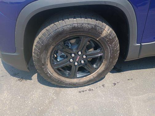 2023 GMC Acadia AWD AT4