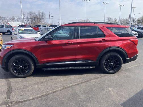Rapid Red Metallic Tinted Clearcoat 2023 Ford Explorer XLT