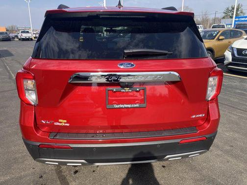 Rapid Red Metallic Tinted Clearcoat 2023 Ford Explorer XLT