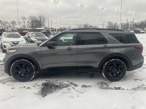 2023 Ford Explorer ST-Line