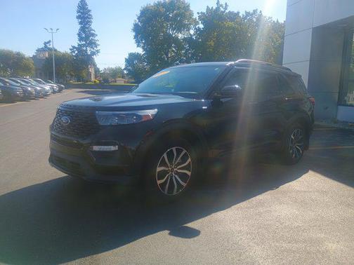 2023 Ford Explorer ST-Line
