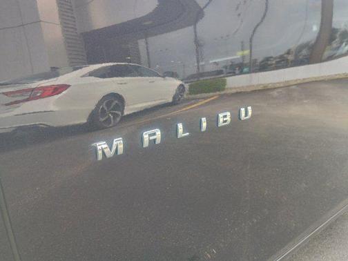 2022 Chevrolet Malibu FWD LT