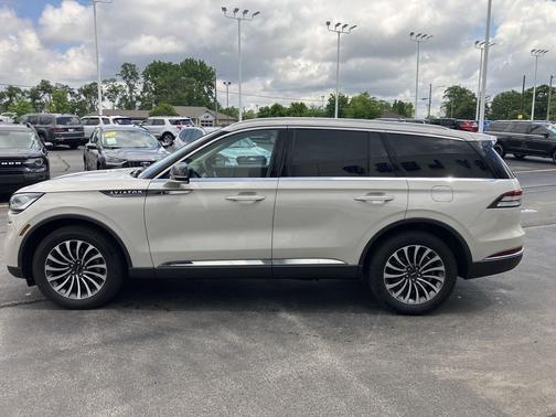 Pearl Metallic 2022 Lincoln Aviator Standard AWD