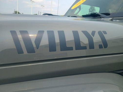 2021 Jeep Gladiator Willys 4x4