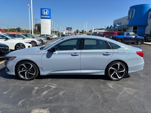 2022 Honda Accord 