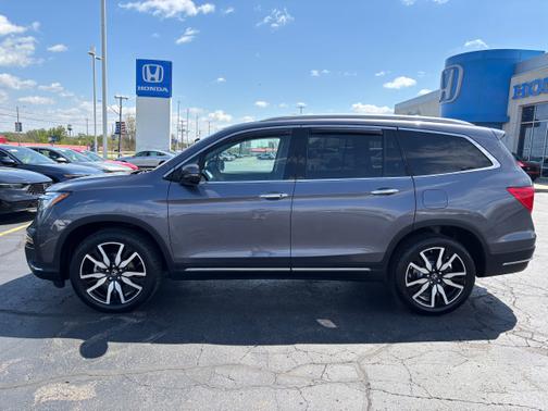 Modern Steel Metallic 2021 Honda Pilot