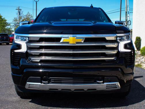 Black 2024 Chevrolet Silverado 1500 High Country