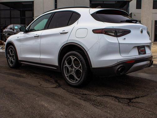 2024 Alfa Romeo Stelvio Ti