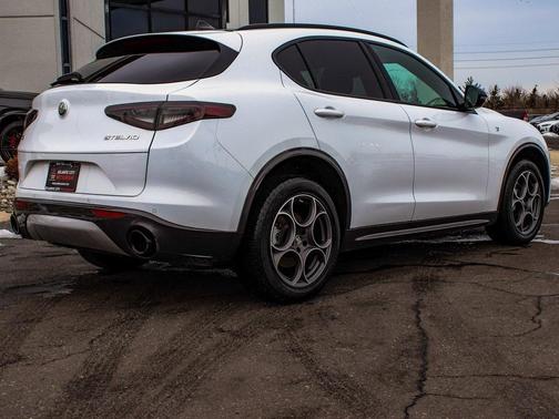 2024 Alfa Romeo Stelvio Ti