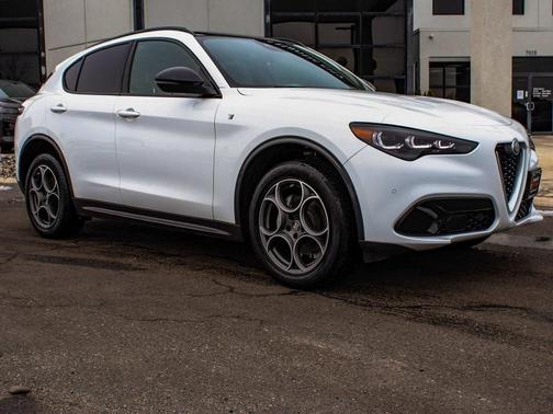 2024 Alfa Romeo Stelvio Ti