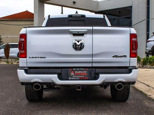 Bright White Clearcoat 2023 RAM 1500 Limited