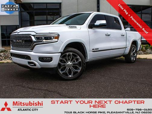 Bright White Clearcoat 2023 RAM 1500 Limited