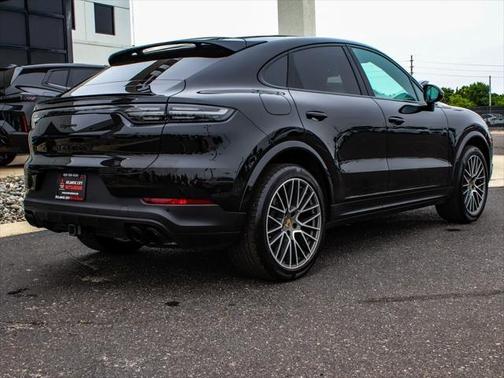 2023 Porsche Cayenne Platinum Edition