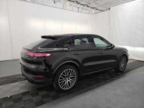 2023 Porsche Cayenne Platinum Edition