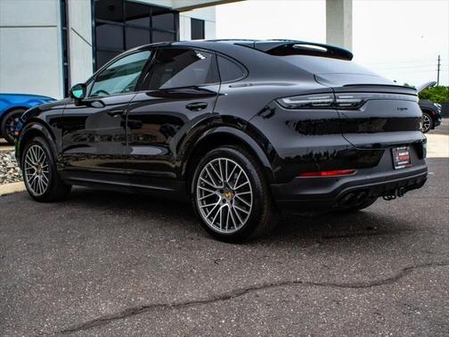 2023 Porsche Cayenne Platinum Edition