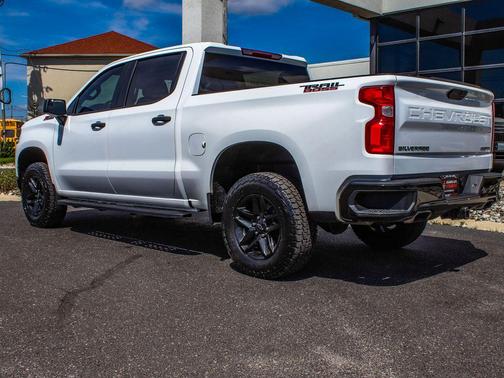 Summit White 2022 Chevrolet Silverado 1500 Limited Custom Trail Boss