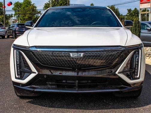 2024 Cadillac LYRIQ Sport