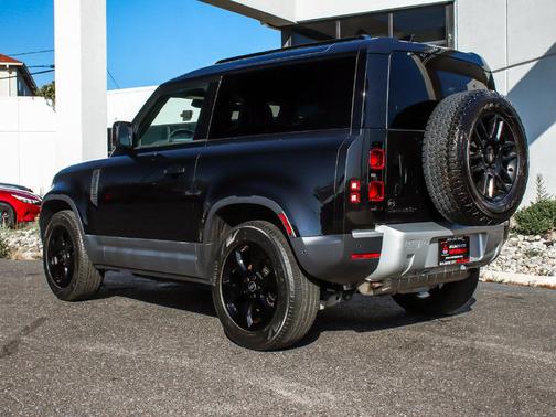 Santorini Black Metallic 2021 Land Rover Defender 90 S