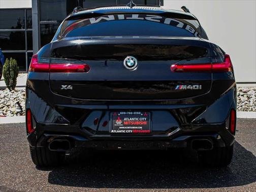 2022 BMW X4 M40i
