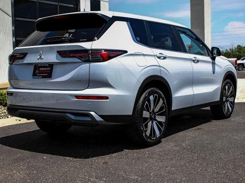 2025 Mitsubishi Outlander SE 2.5 S-AWC