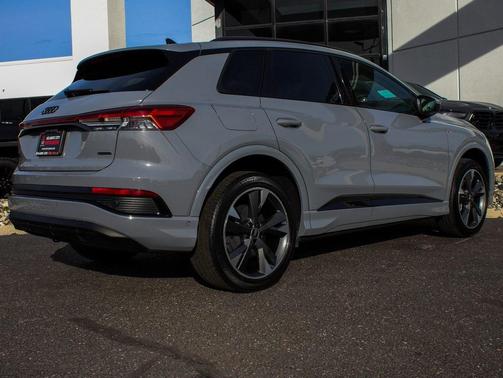 2024 Audi Q4 e-tron Premium Plus 50 quattro