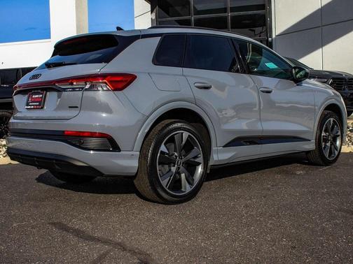 2024 Audi Q4 e-tron Premium Plus 50 quattro