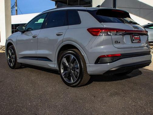 2024 Audi Q4 e-tron Premium Plus 50 quattro