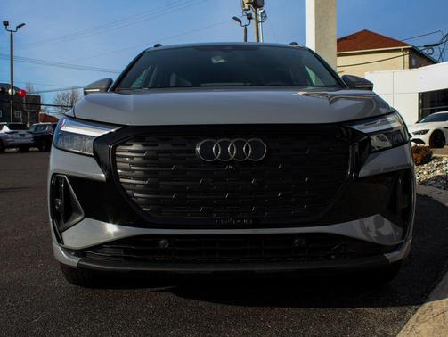 2024 Audi Q4 e-tron Premium Plus 50 quattro