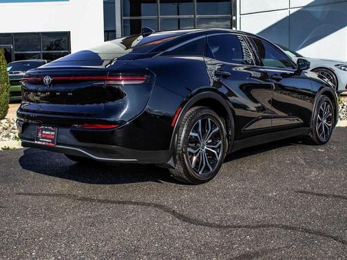 2024 Toyota Crown XLE