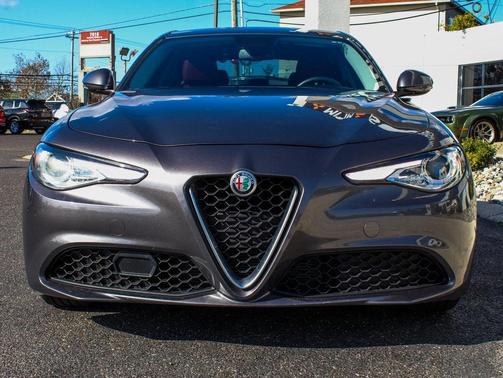 2018 Alfa Romeo Giulia Base