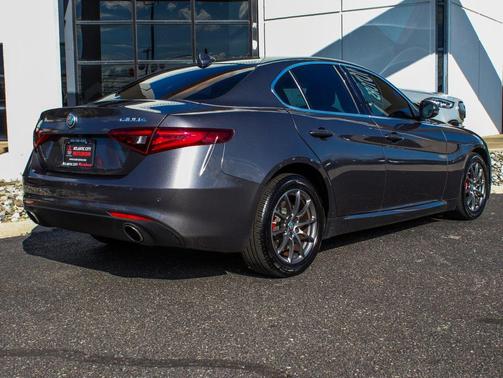 2018 Alfa Romeo Giulia Base