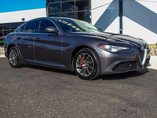2018 Alfa Romeo Giulia Base