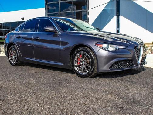 2018 Alfa Romeo Giulia Base