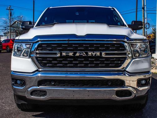 Bright White Clearcoat 2023 RAM 1500 Big Horn/Lone Star