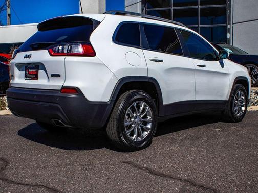 Bright White Clearcoat 2021 Jeep Cherokee Latitude Lux
