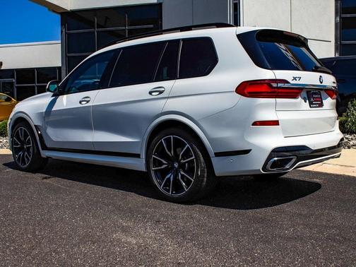 2022 BMW X7 xDrive40i