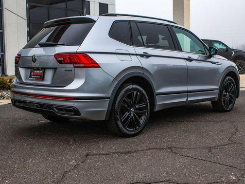 2022 Volkswagen Tiguan 2.0T SE R-Line Black 4MOTION