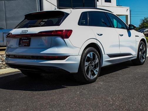 2021 Audi e-tron Premium