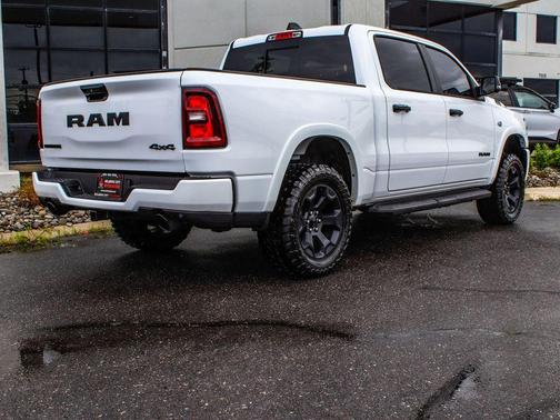 Bright White Clearcoat 2026 RAM 1500 Big Horn/Lone Star